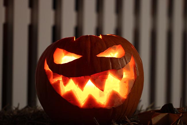 Jack-o-lantern with sharp teeth